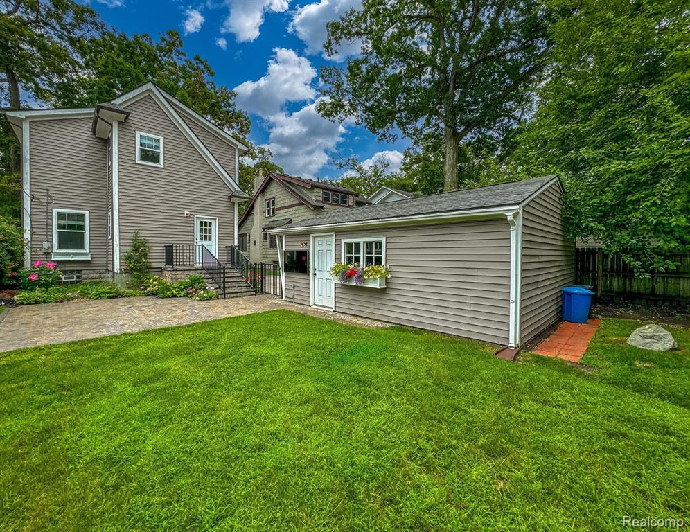 821 MAXWELL Avenue, Royal Oak, MI 48067 — Photo 34