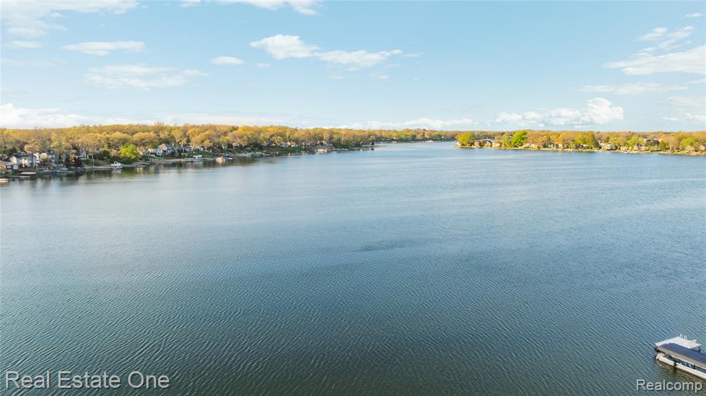 4416 S Shore Street, Waterford, MI 48328 — Photo 24
