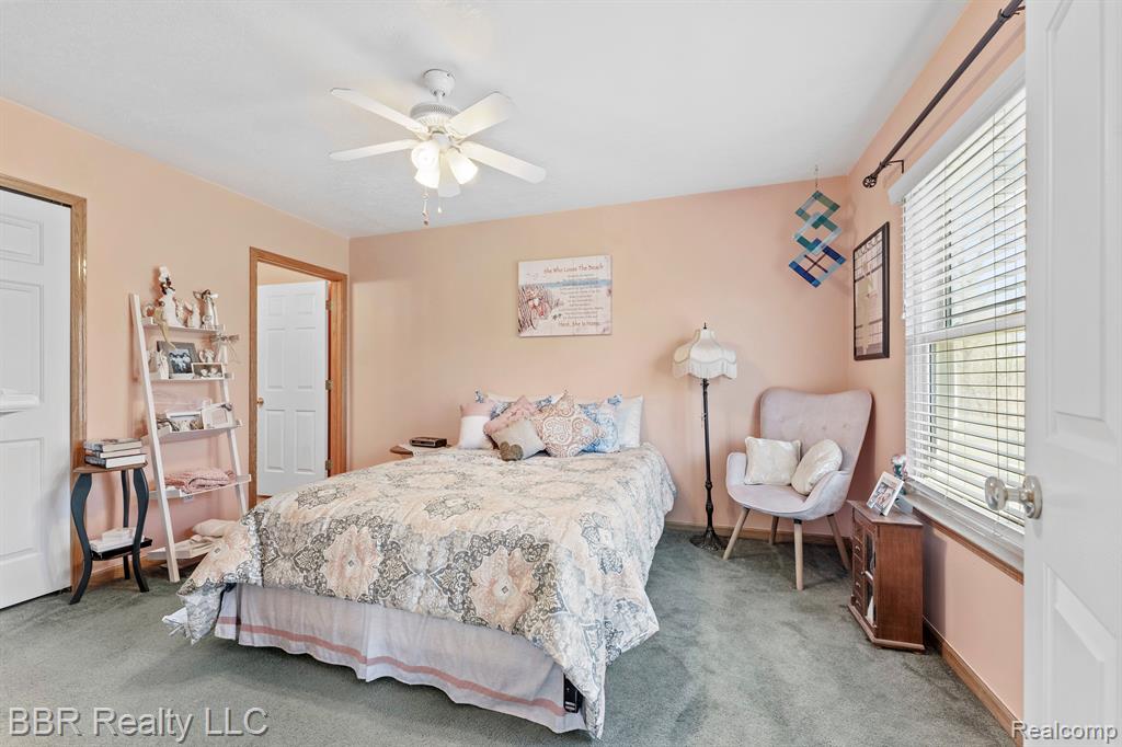 5485 GREENWAY Drive, Trenton, MI, 48183