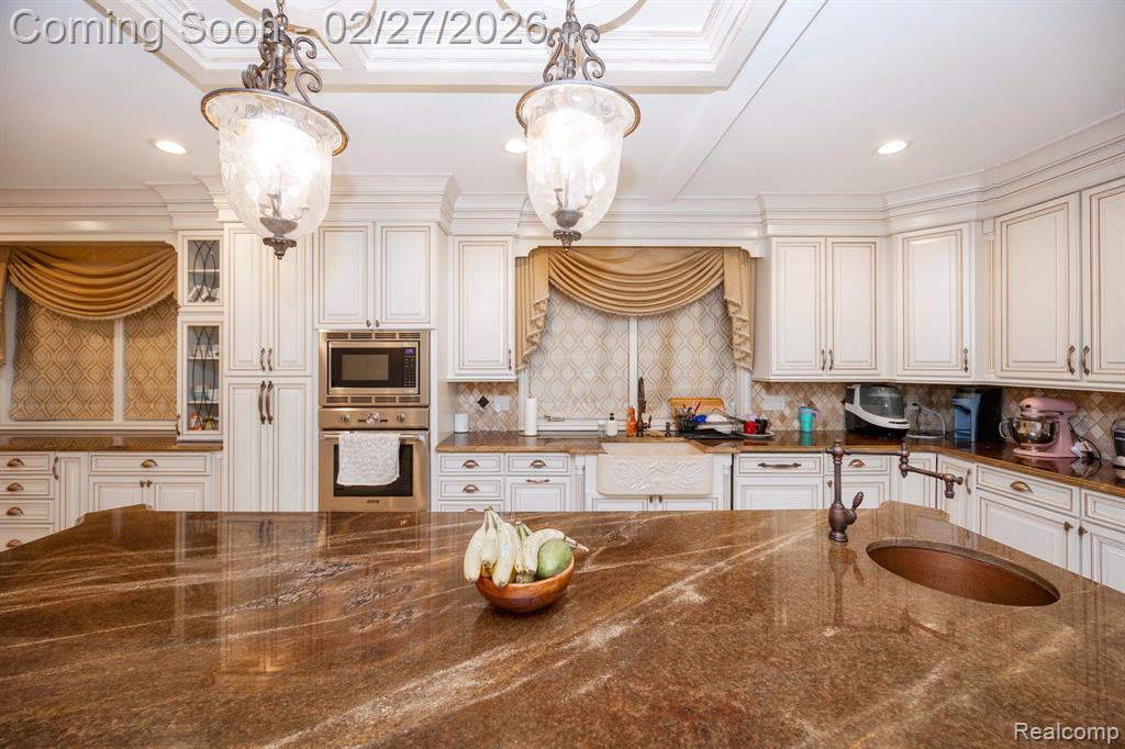 6616 Fairwood Drive, Dearborn Heights, MI 48127 — Photo 28