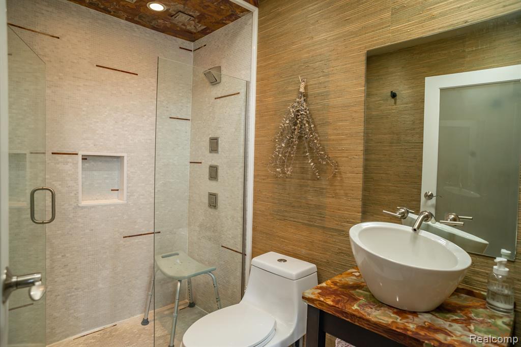6533 E JEFFERSON AVE, 414, Detroit, MI 48207 — Photo 9