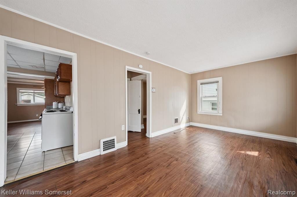 1511 E Harry Avenue, Hazel Park, MI 48030 — Photo 7