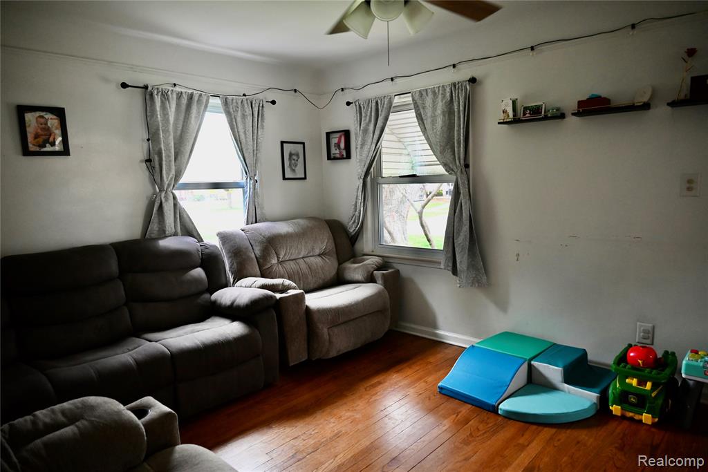 958 Ford Boulevard, Lincoln Park, MI 48146 — Photo 8