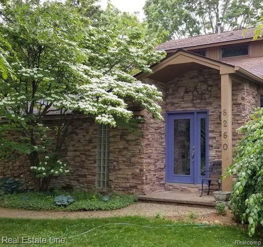 8260 ENGLEWOOD Drive, Clarkston, MI — Photo 2