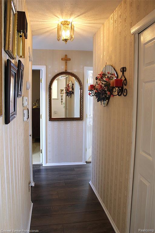 6564 Colonial Street, Dearborn Heights, MI 48127 — Photo 7