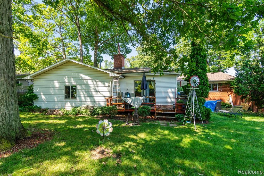750 N Hagadorn Street, South Lyon, MI 48178 — Photo 15