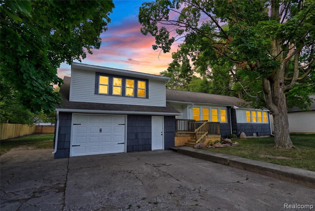 2357 Southampton Avenue, Grand Blanc, MI 48507