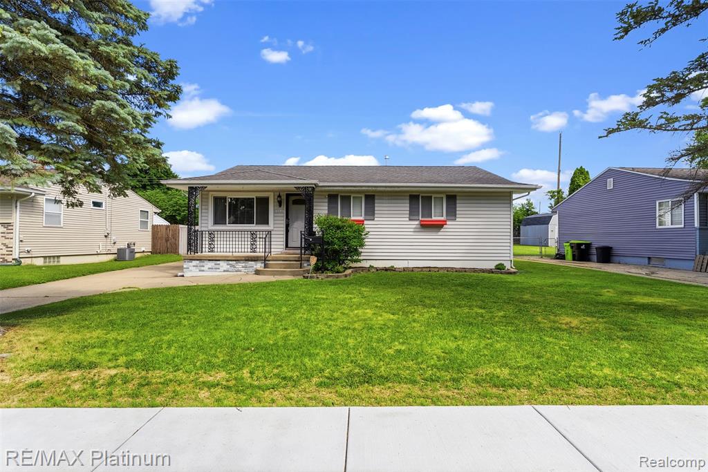 5354 Don Shenk Drive, Swartz Creek, MI 48473 — Photo 2
