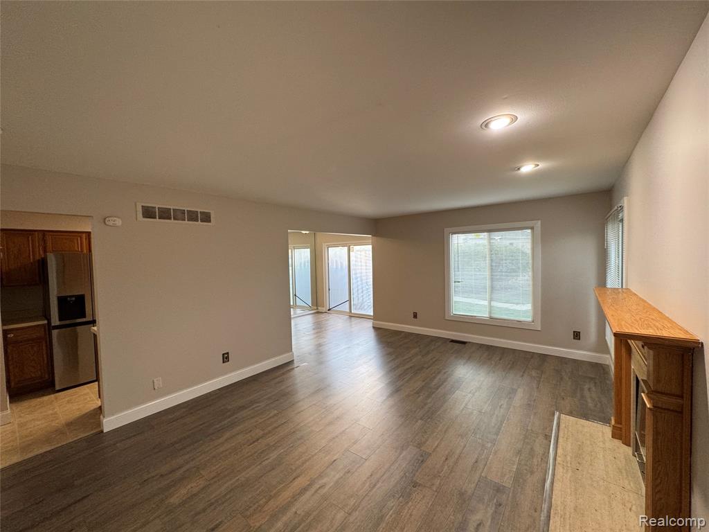 44613 Connecticut Court, Clinton Twp, MI 48038 — Photo 2