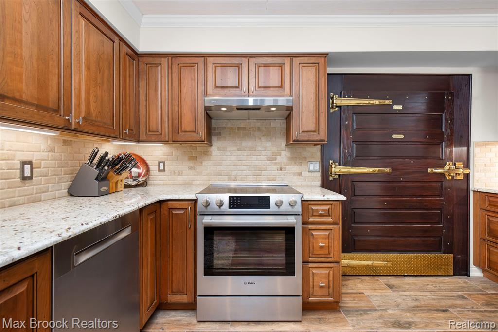 5867 BRAVO COURT, Orchard Lake Village, MI 48324 — Photo 63