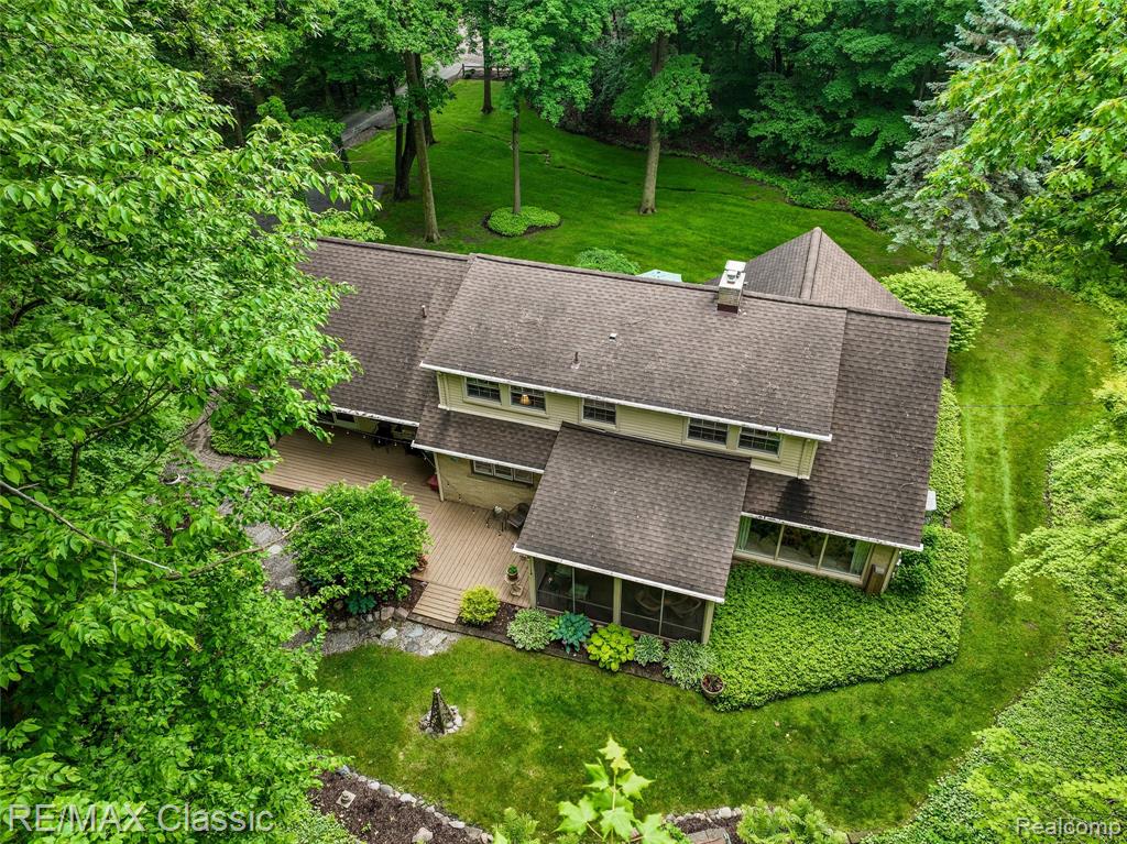 45100 Thornapple Lane, Northville, MI 48168 — Photo 45