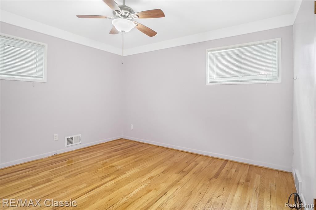 7218 Sterling, Center Line, MI 48015 — Photo 10