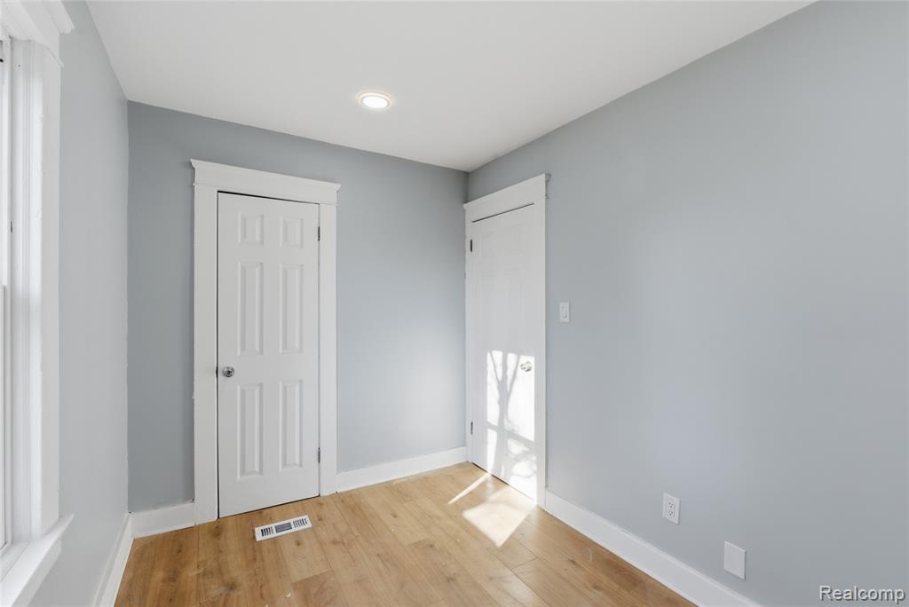 517 W Hollywood, Highland Park, MI 48203 — Photo 18
