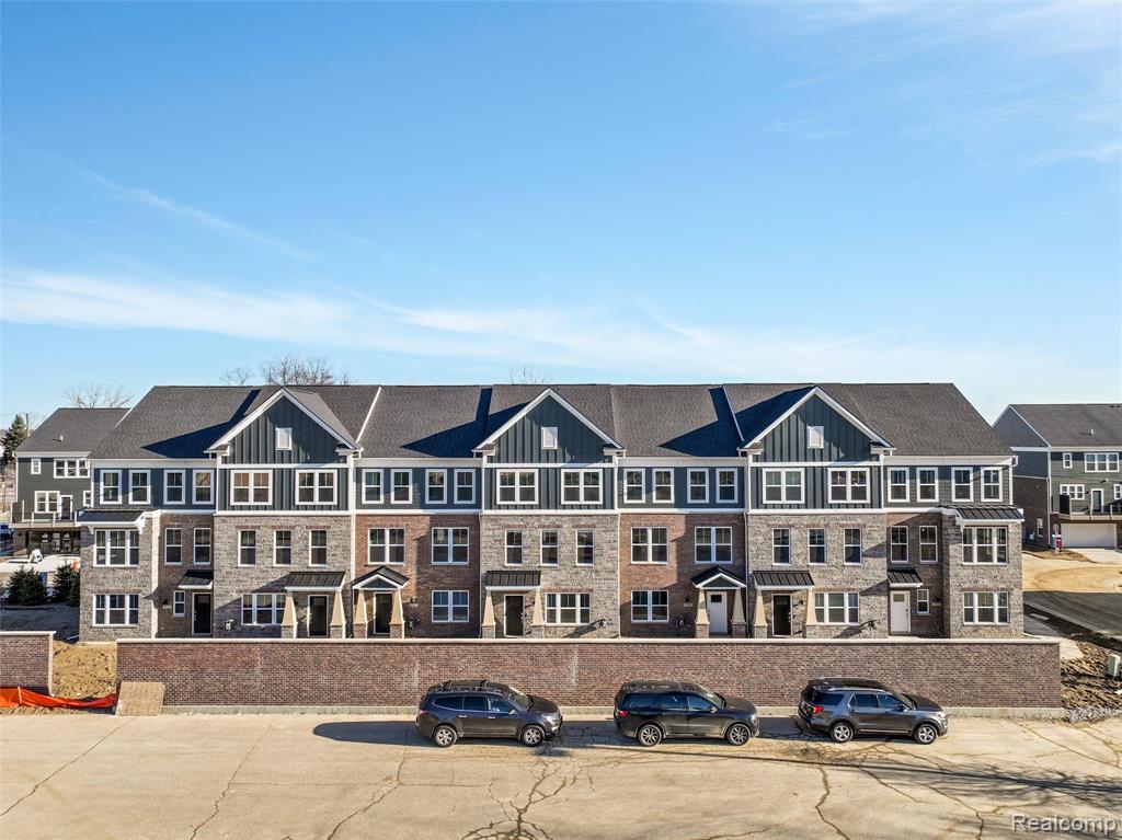 43173 Atwood Ave, Novi, MI — Photo 3