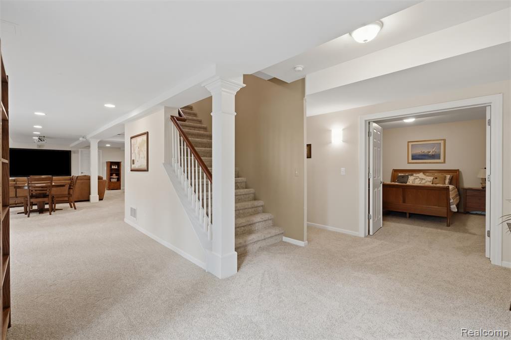 5110 Kitson Lane, West Bloomfield, MI 48324 — Photo 32