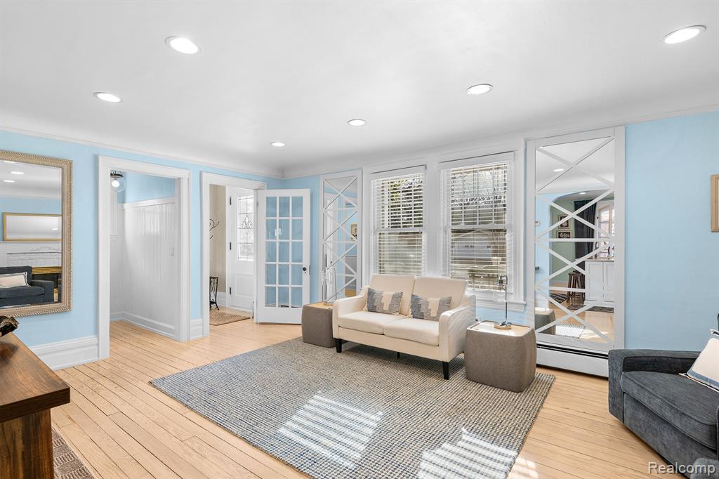 397 KERCHEVAL Avenue, Grosse Pointe Farms, MI 48236 — Photo 18