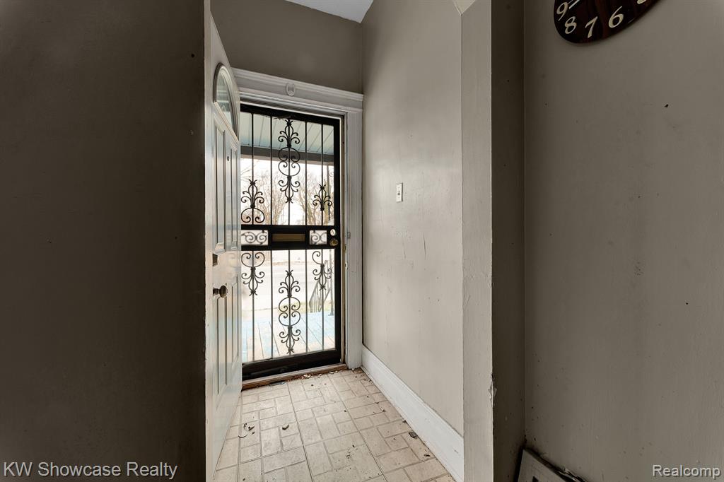 5593 CADILLAC Avenue, Detroit, MI 48213 — Photo 52