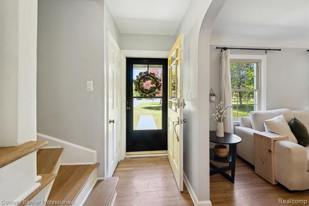 8054 DAVISON Road, Davison, MI 48423 — Photo 6