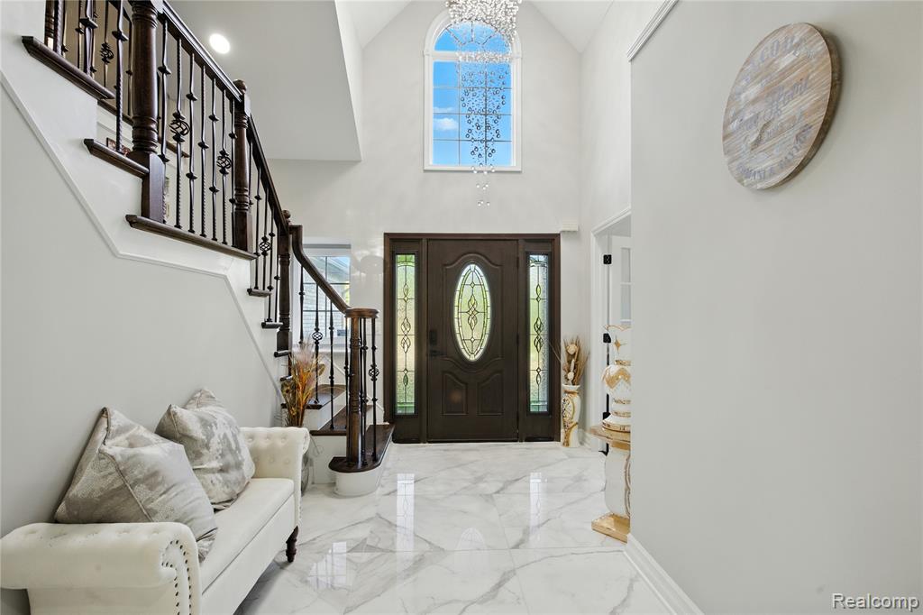 48821 Tremont Drive, Macomb, MI 48044 — Photo 5