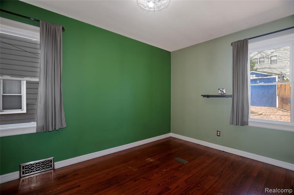 802 Catalpa Drive, Royal Oak, MI 48067 — Photo 14