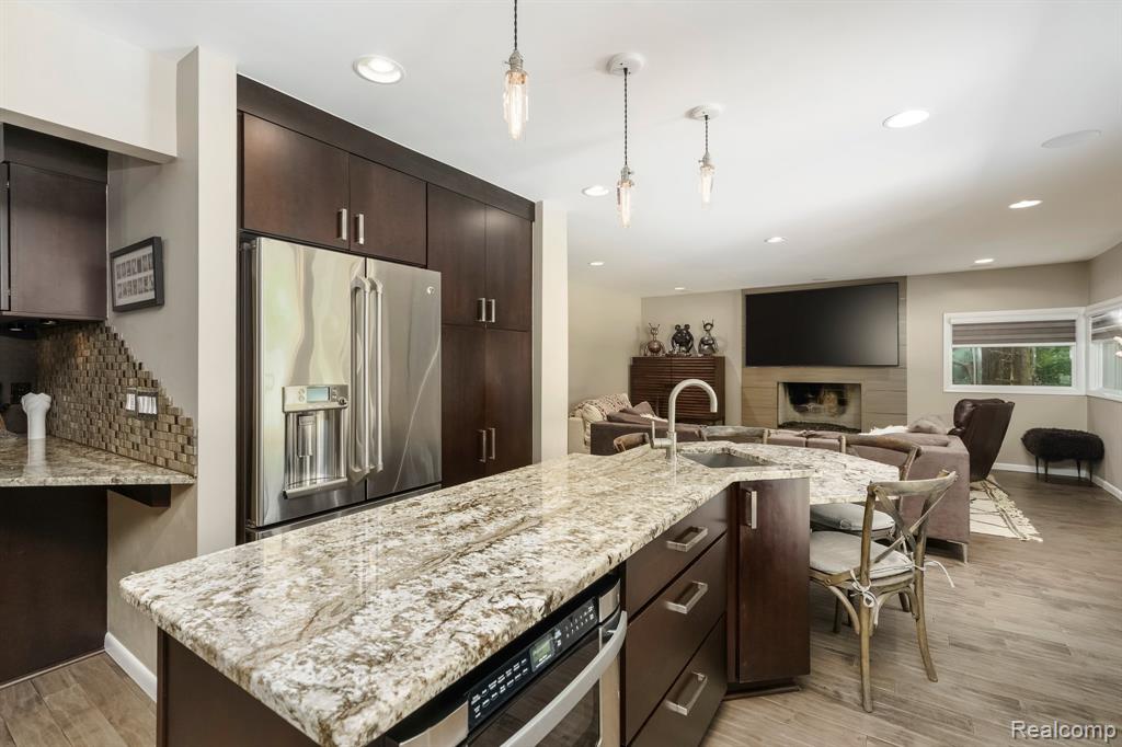 5156 Chestershire Court, West Bloomfield, MI — Photo 9