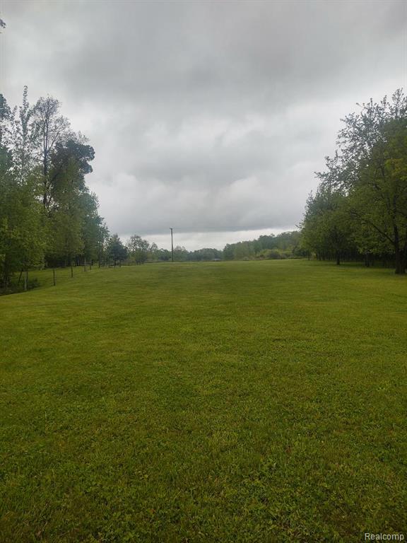 6268 Hazard Road, Fenton, MI 48430 — Photo 19