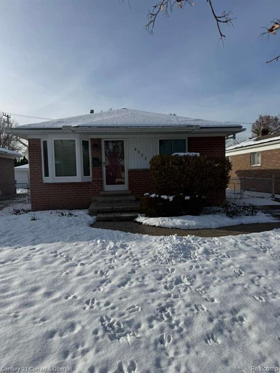 6523 N Vernon Street, Dearborn Heights, MI 48127 — front exterior