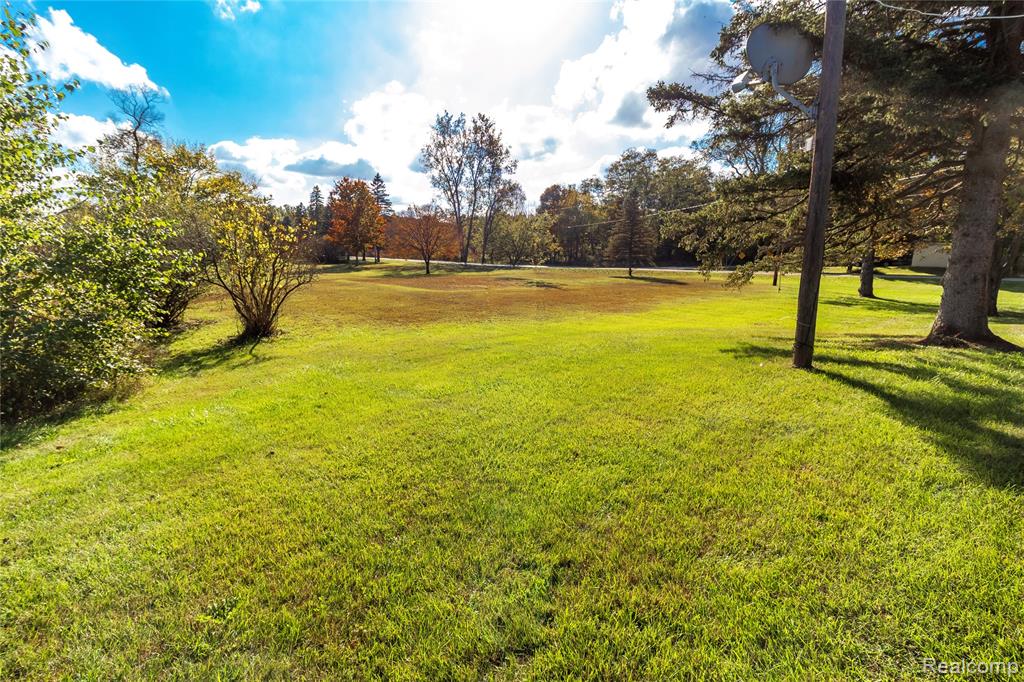 6208 Marathon Road, Otter Lake, MI 48464 — Photo 34