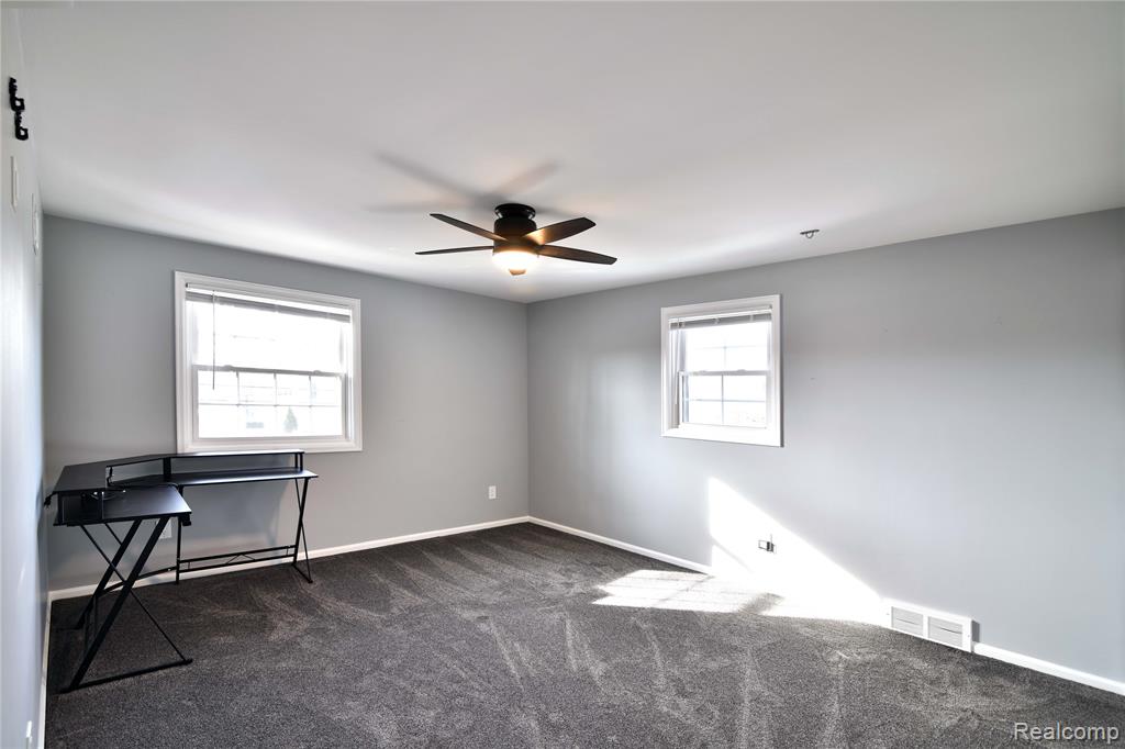 9693 BURNING TREE Drive, Grand Blanc, MI 48439 — Photo 38