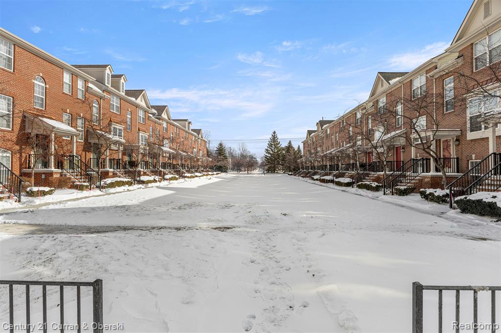 25445 Saint James, Southfield, MI 48075 — Photo 3
