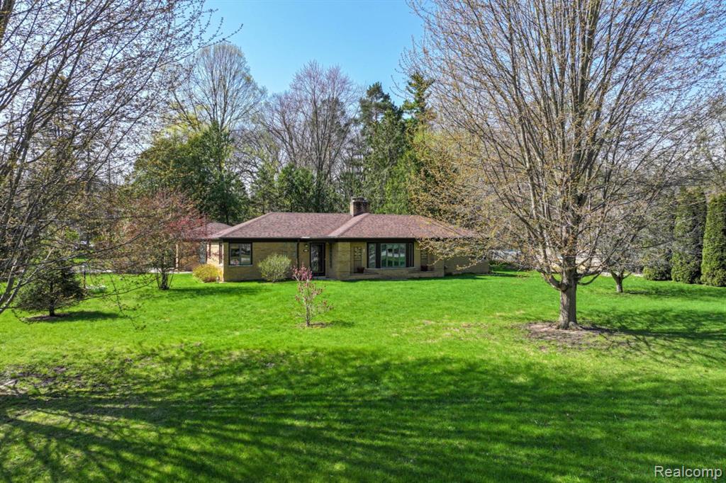 6214 Hugh Street, Burton, MI 48509 — Photo 52