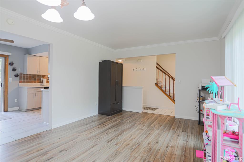 7014 Marco Drive, Waterford, MI 48327 — Photo 11