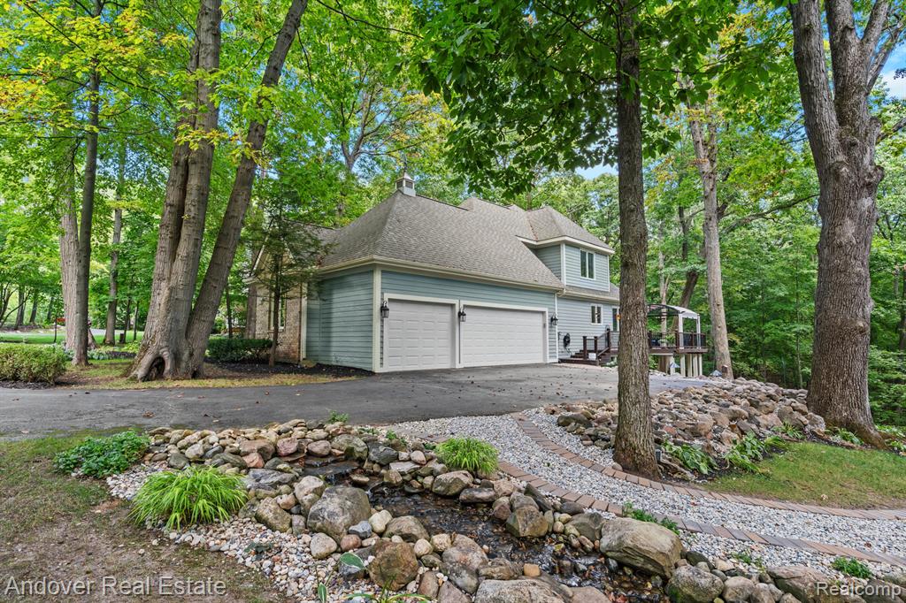 9128 Kelly Lake Drive, Clarkston, MI 48348 — Photo 40