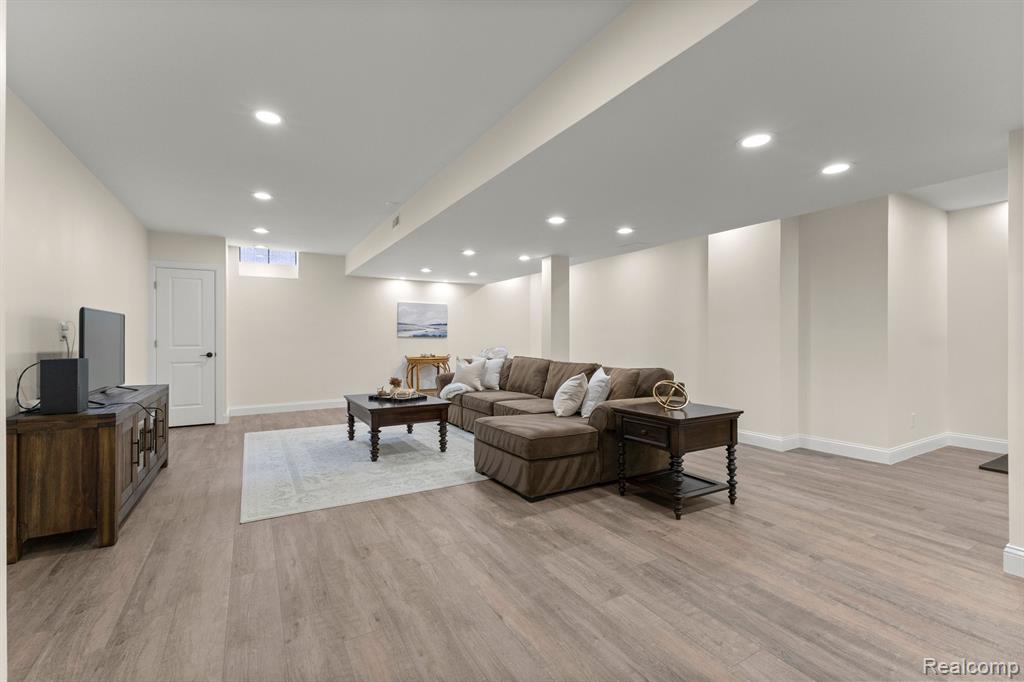 44421 WHITE PINE Circle E, Northville, MI 48168 — Photo 47