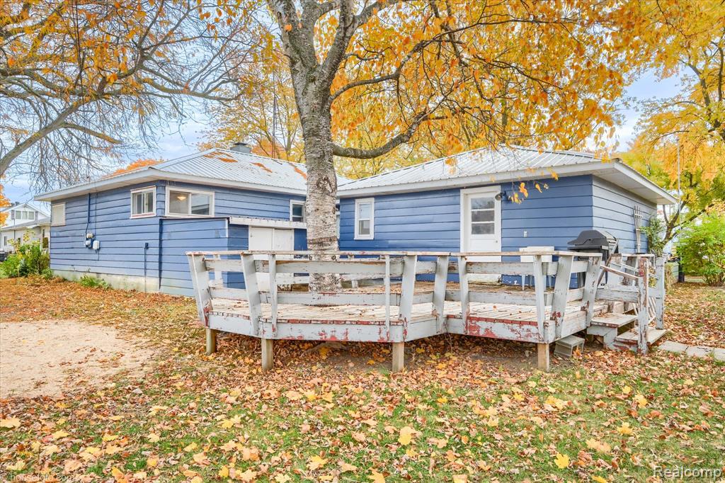 7036 Clabuesch Street, Pigeon Vlg, MI — Photo 2