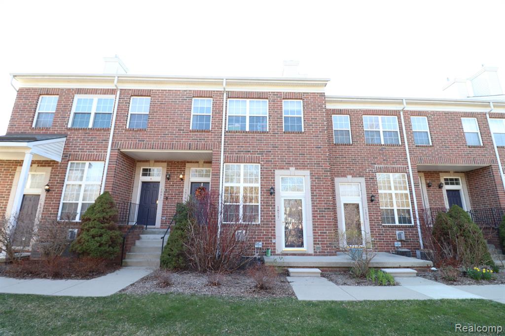 1877 LINDSAY Lane, Ann Arbor, MI 48104 — front exterior