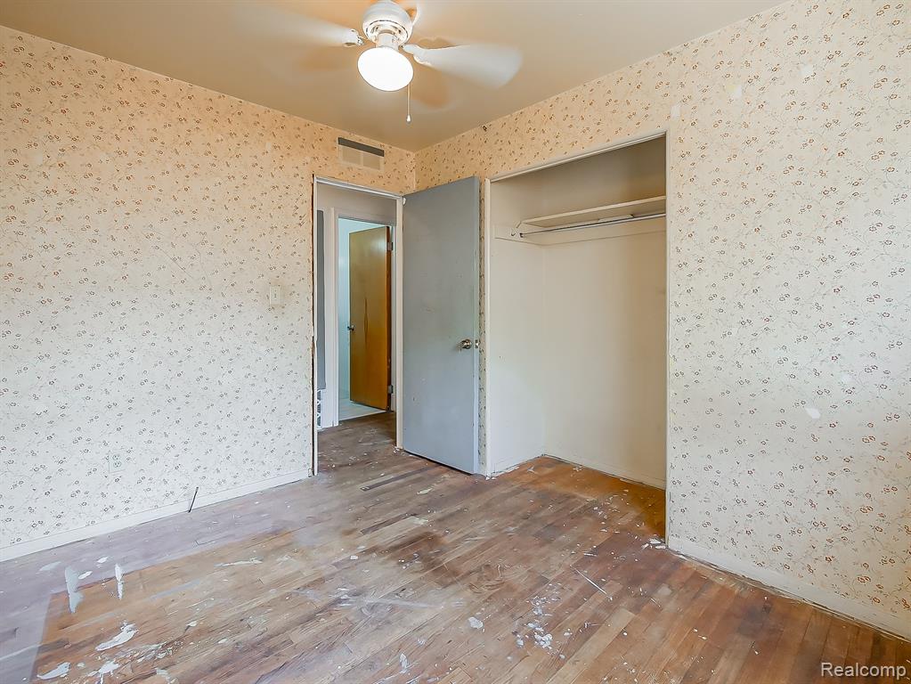 6558 Berwyn Street, Dearborn Heights, MI 48127 — Photo 9