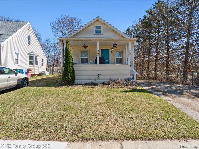 914 COMFORT Street, Lansing, MI 48915 — Photo 3
