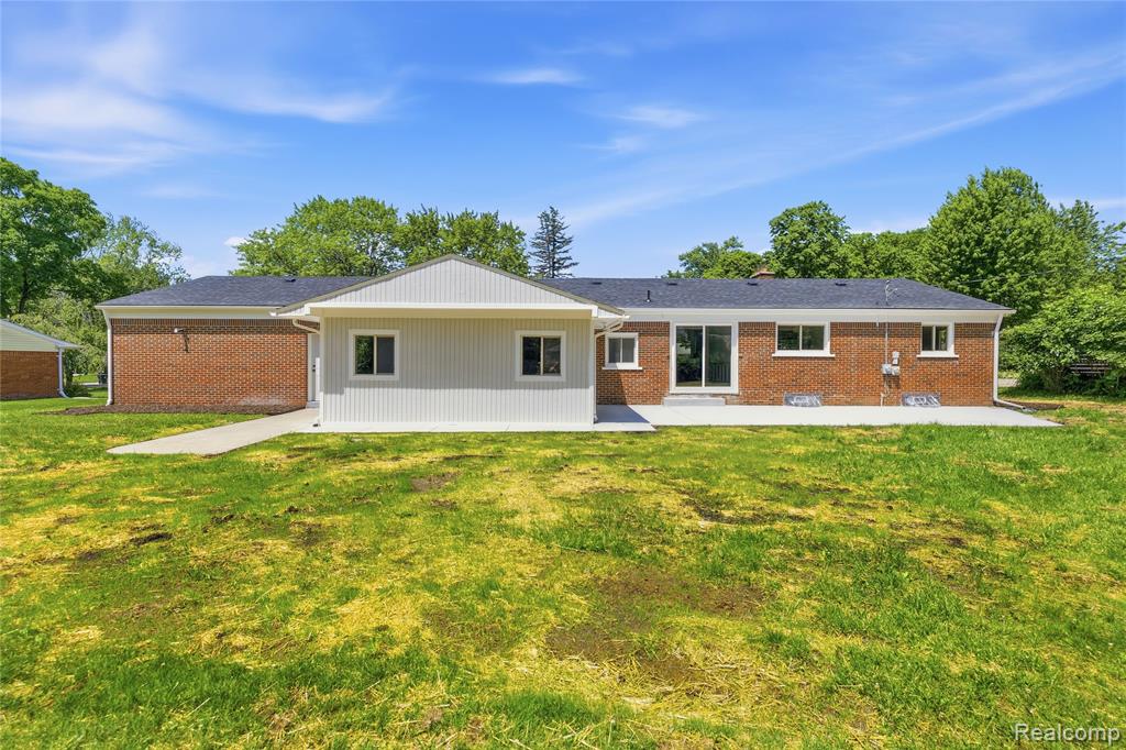 28264 Bayberry Road, Farmington, MI 48331 — Photo 40