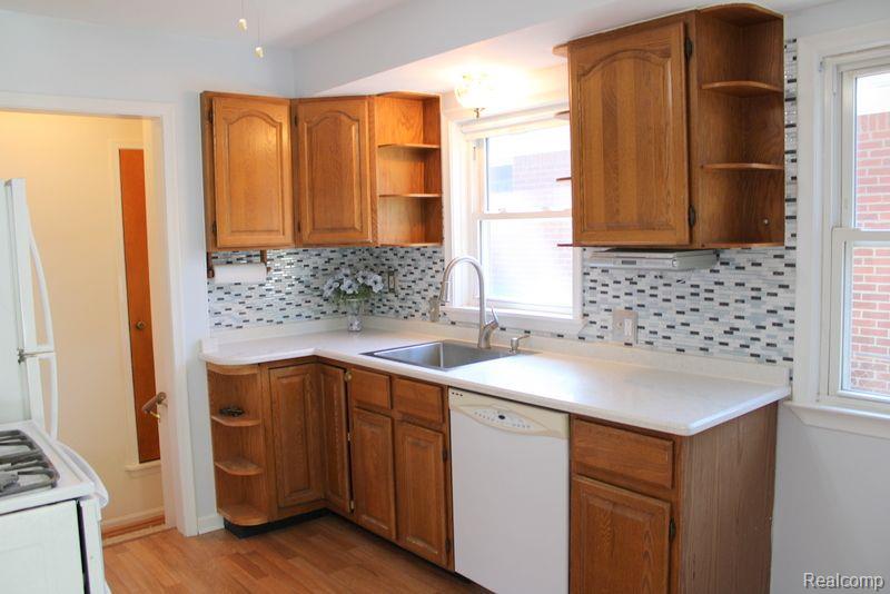 7687 CORTLAND Avenue, Allen Park, MI 48101 — Photo 22