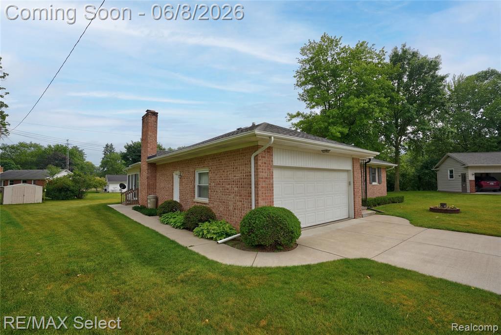 1333 Hidden Oaks Court, Flint, MI 48507 — Photo 6
