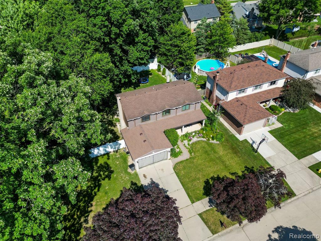 44364 Highgate Drive, Clinton Twp, MI 48038 — Photo 9