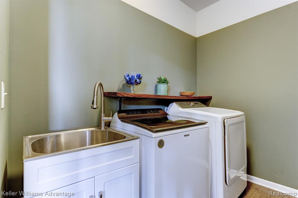 124 Shannon Partin Boulevard, South Lyon, MI 48178 — Photo 25