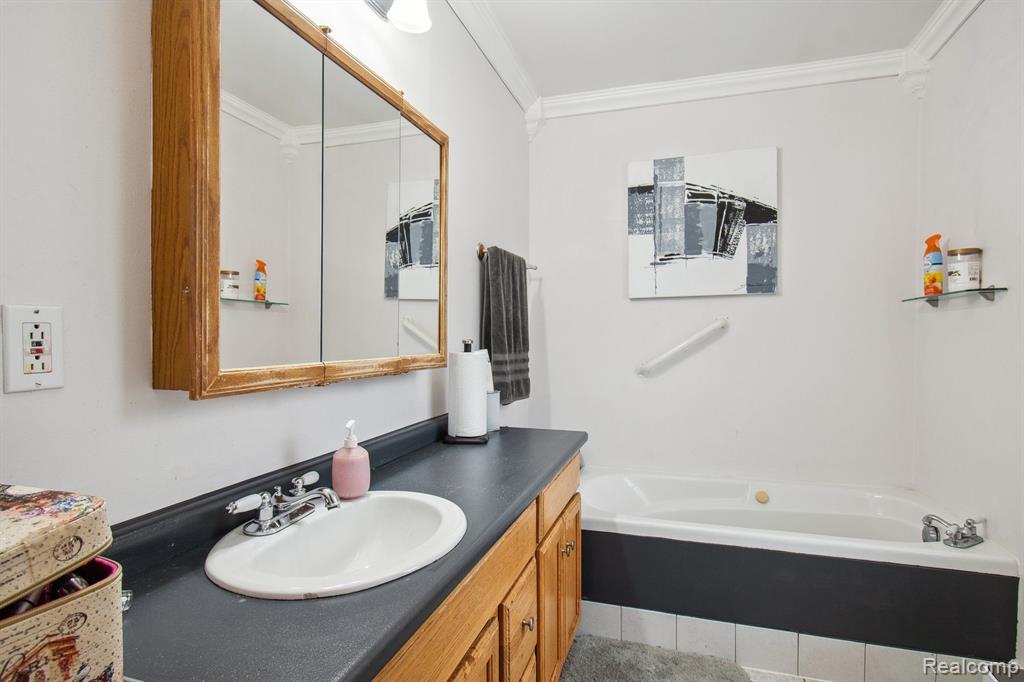 11819 HANNEWALD Road, Munith, MI 49259 — Photo 15
