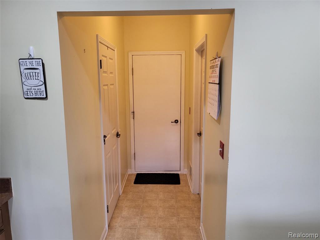 5216 Northwood Road, Grand Blanc, MI 48439 — Photo 10