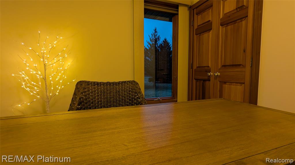 4066 W Knoll, Milford, MI 48380 — Photo 18