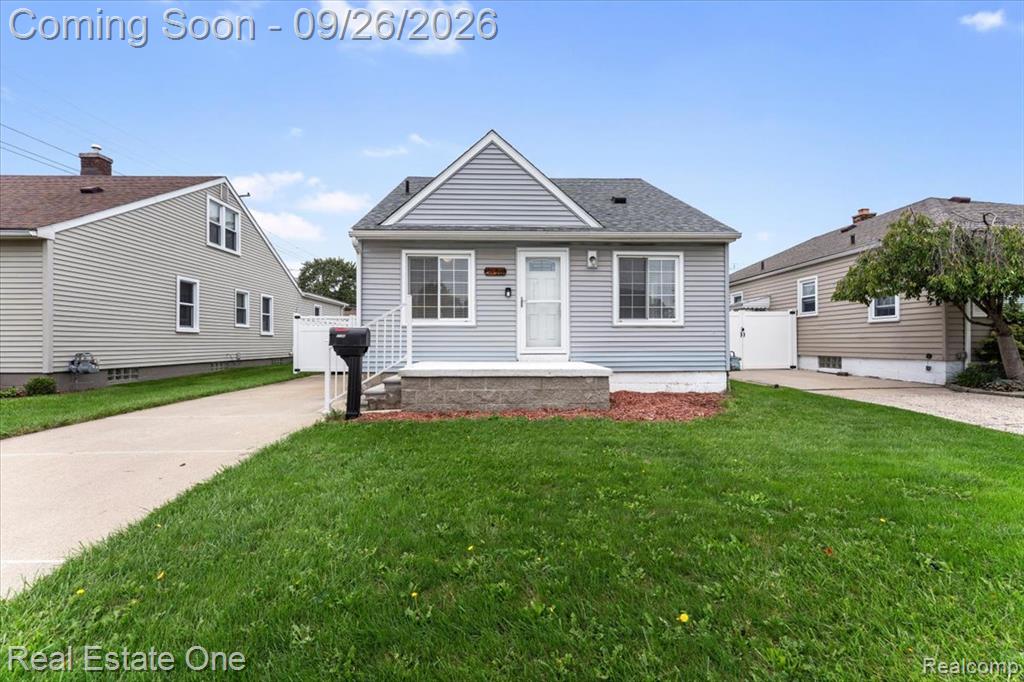 1136 10th Street, Wyandotte, MI 48192
