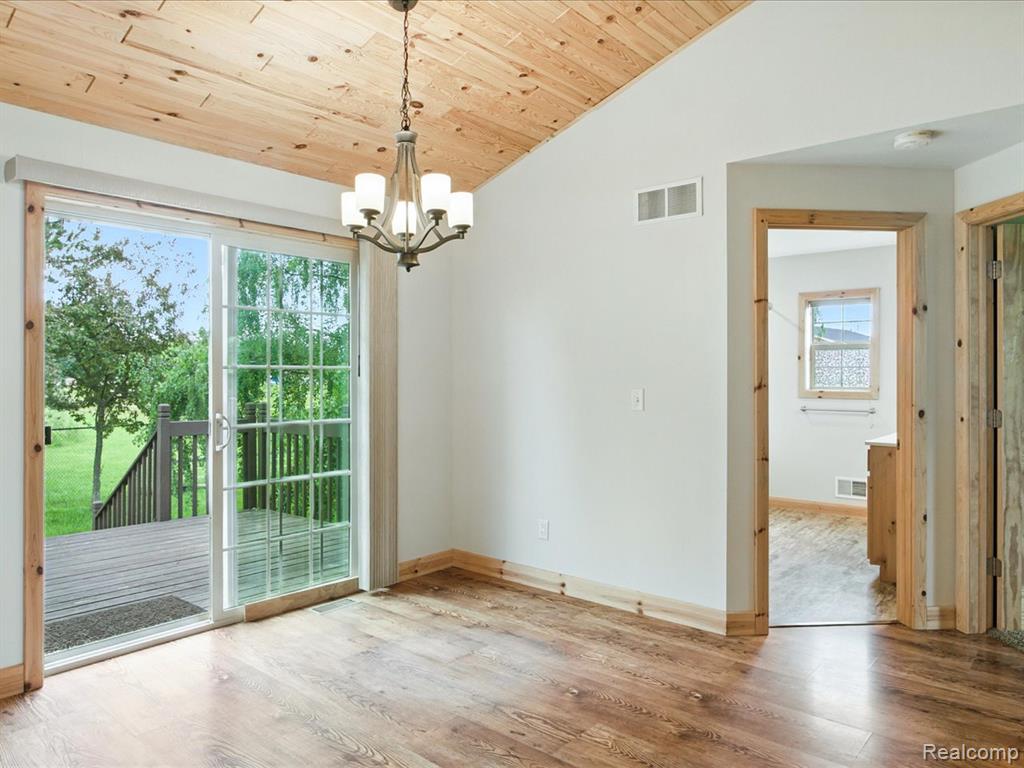 4300 Carrigan Road, Fort Gratiot, MI 48059 — Photo 17