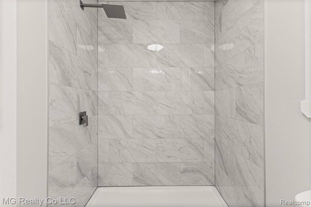864 Cleophus Parkway, Lincoln Park, MI 48146 — Photo 26