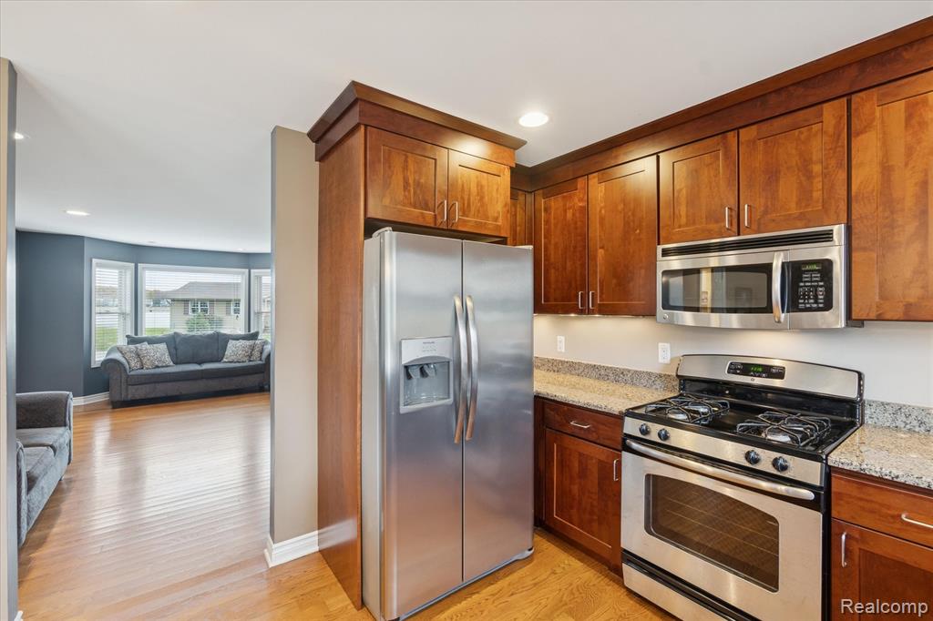 275 Harvard Drive, Howell, MI 48843 — Photo 17